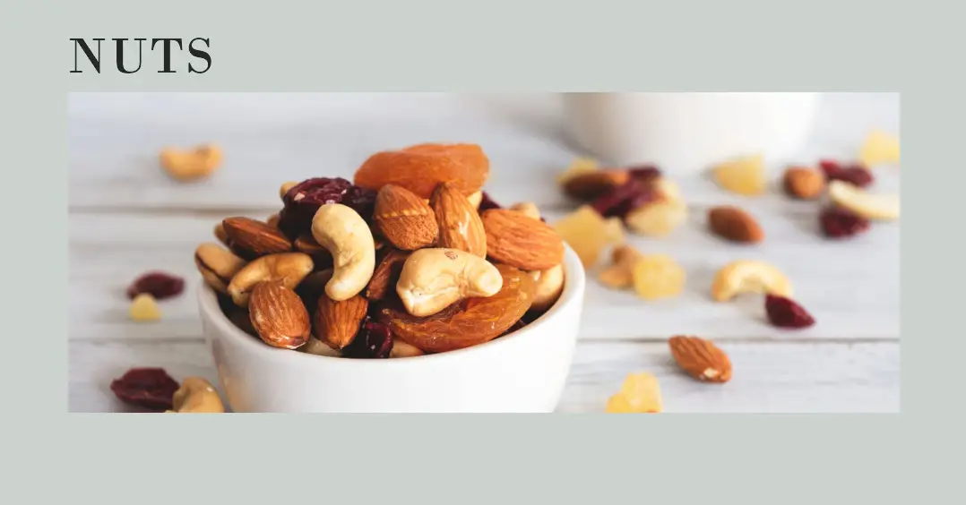 Eating nuts on a keto diet- low carb food